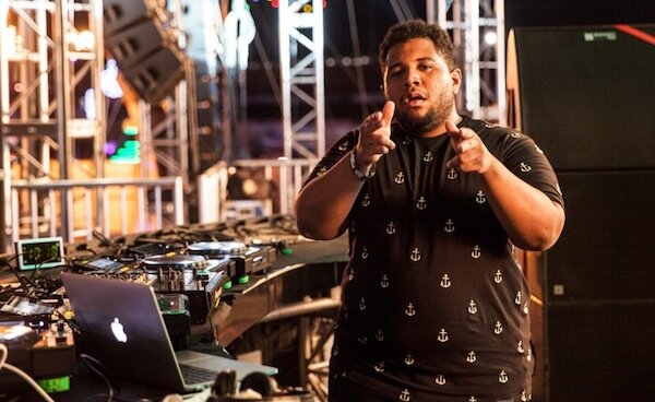 Carnage Ensures Serious Carnage At His Show, Police Draws Gun