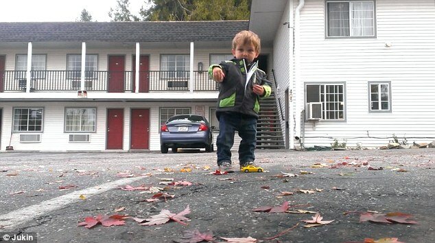 23C433F900000578-0-image-a-7_1417777226855