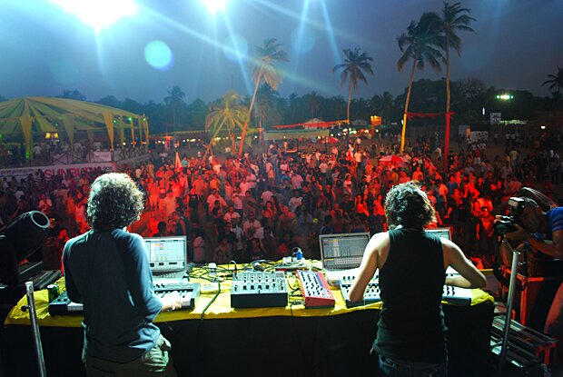GOA-SUNBURN 2008