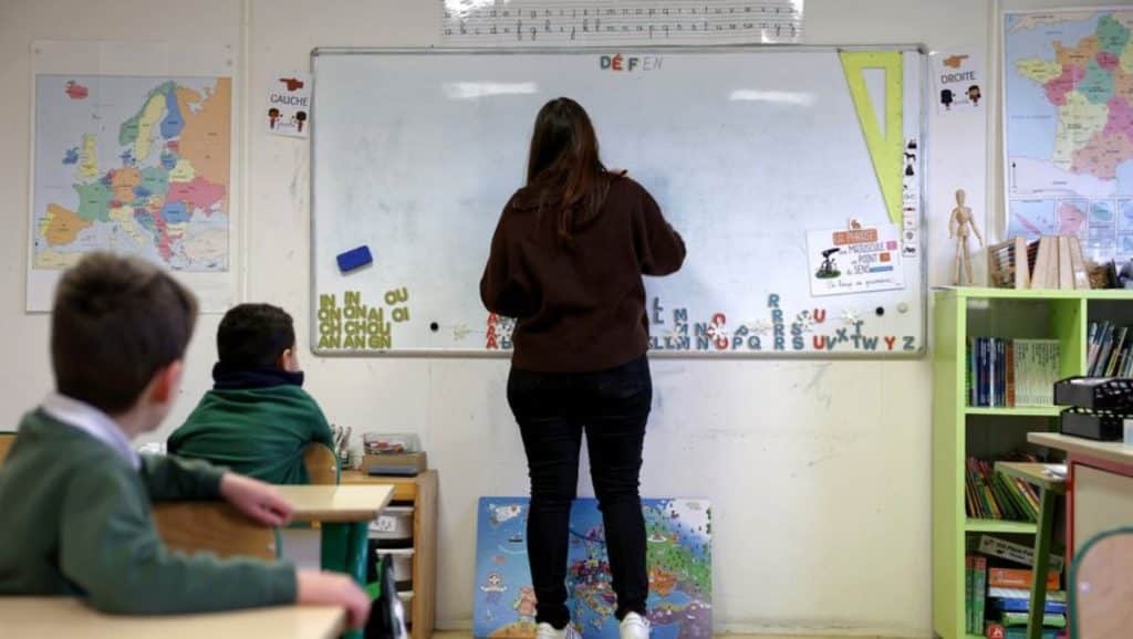 Drunk mother hits teacher who refused to give her son back