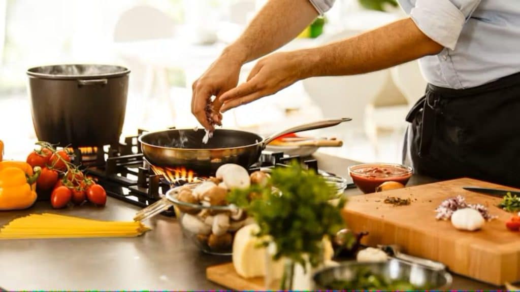 The common kitchen practice that's actually a health hazard