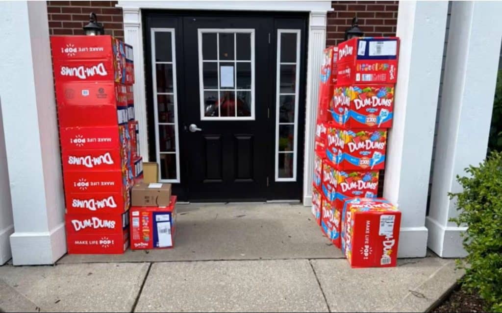 An 8-Year-Old Boy Orders 70,000 Lollipops Using His Mother's Phone... For A Reason That's Too Cute